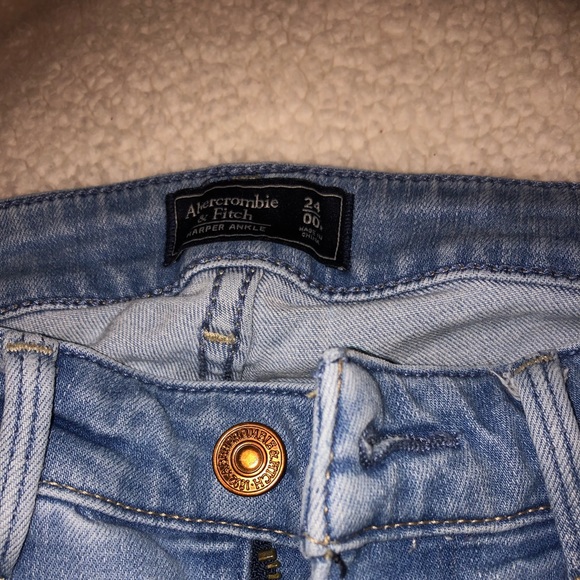 Jeans - Picture 2 of 4